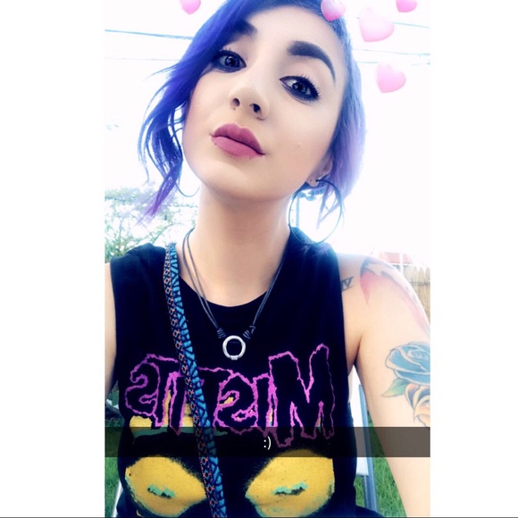 Meet your Posher, Cindy - Picture 1 of 1